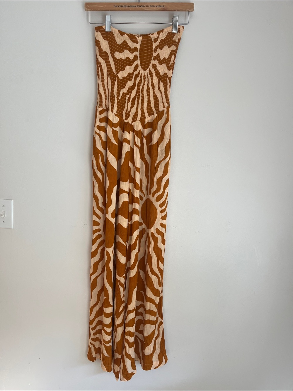 Patrons of Peace Strapless Wide-Leg Jumpsuit in Rust and Cream Sunburst bin 32